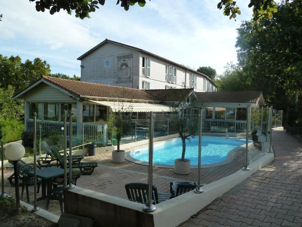 Hotel & Restaurant Heliotel Montferrier-sur-Lez Екстер'єр фото