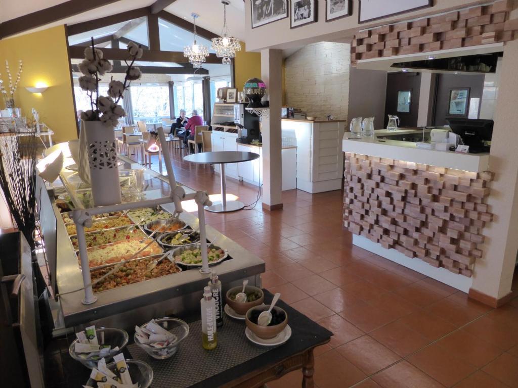 Hotel & Restaurant Heliotel Montferrier-sur-Lez Екстер'єр фото