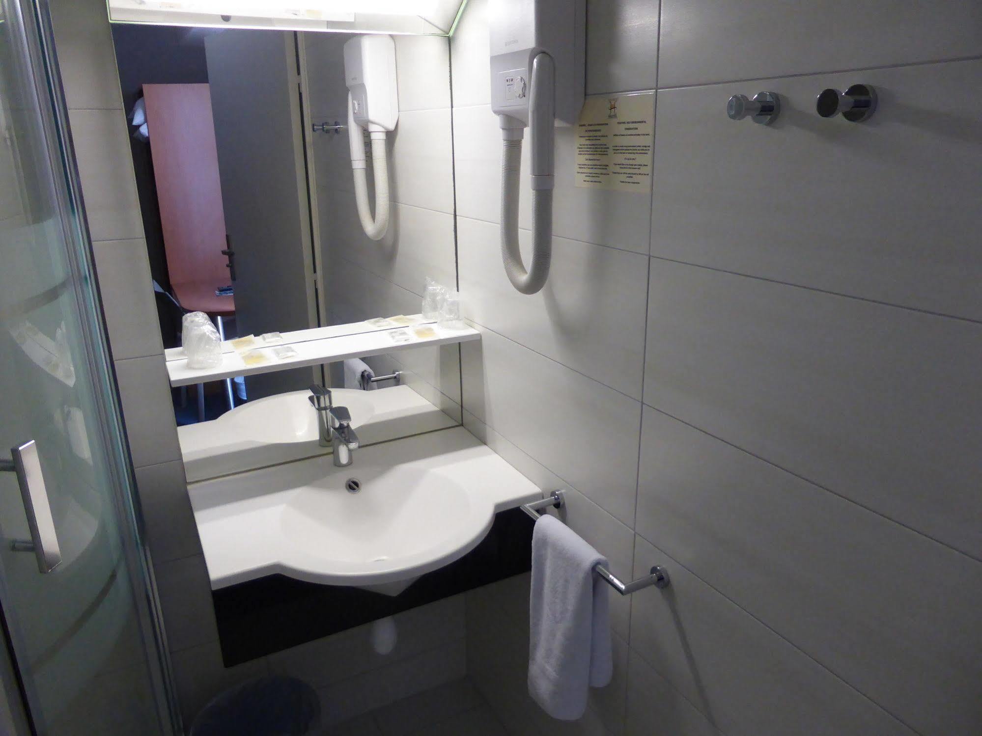 Hotel & Restaurant Heliotel Montferrier-sur-Lez Екстер'єр фото