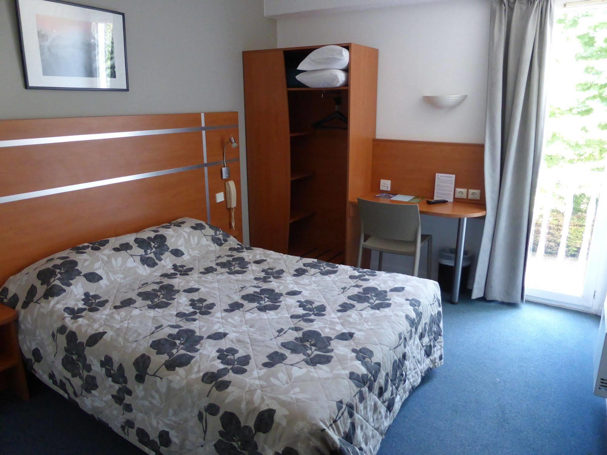 Hotel & Restaurant Heliotel Montferrier-sur-Lez Екстер'єр фото